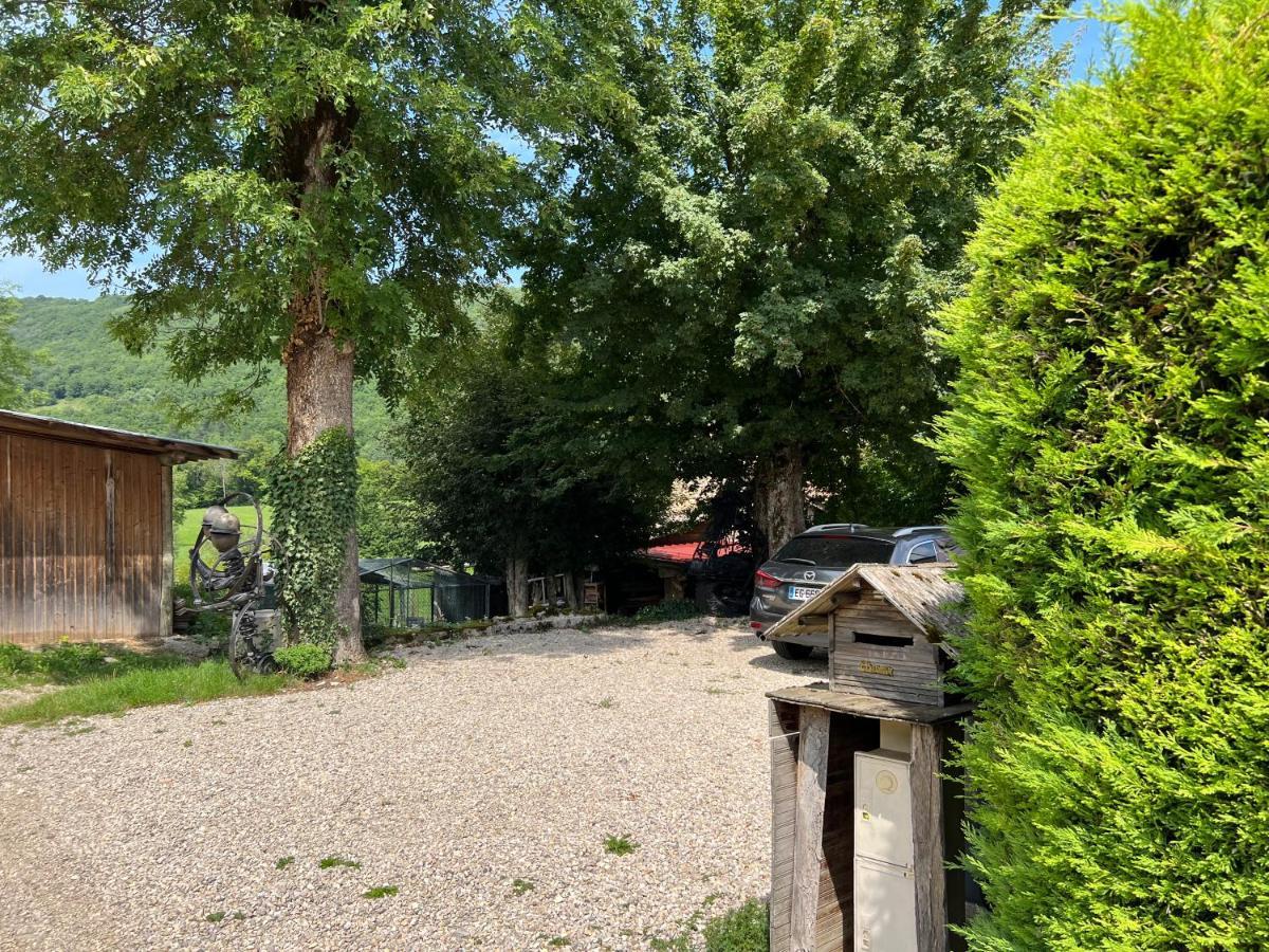 Les Granges De L'Eblouaz Bed and Breakfast Saint-Rambert-en-Bugey Exteriör bild