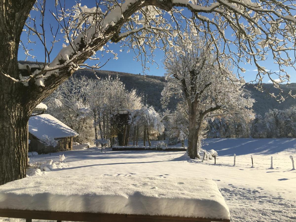 Les Granges De L'Eblouaz Bed and Breakfast Saint-Rambert-en-Bugey Exteriör bild