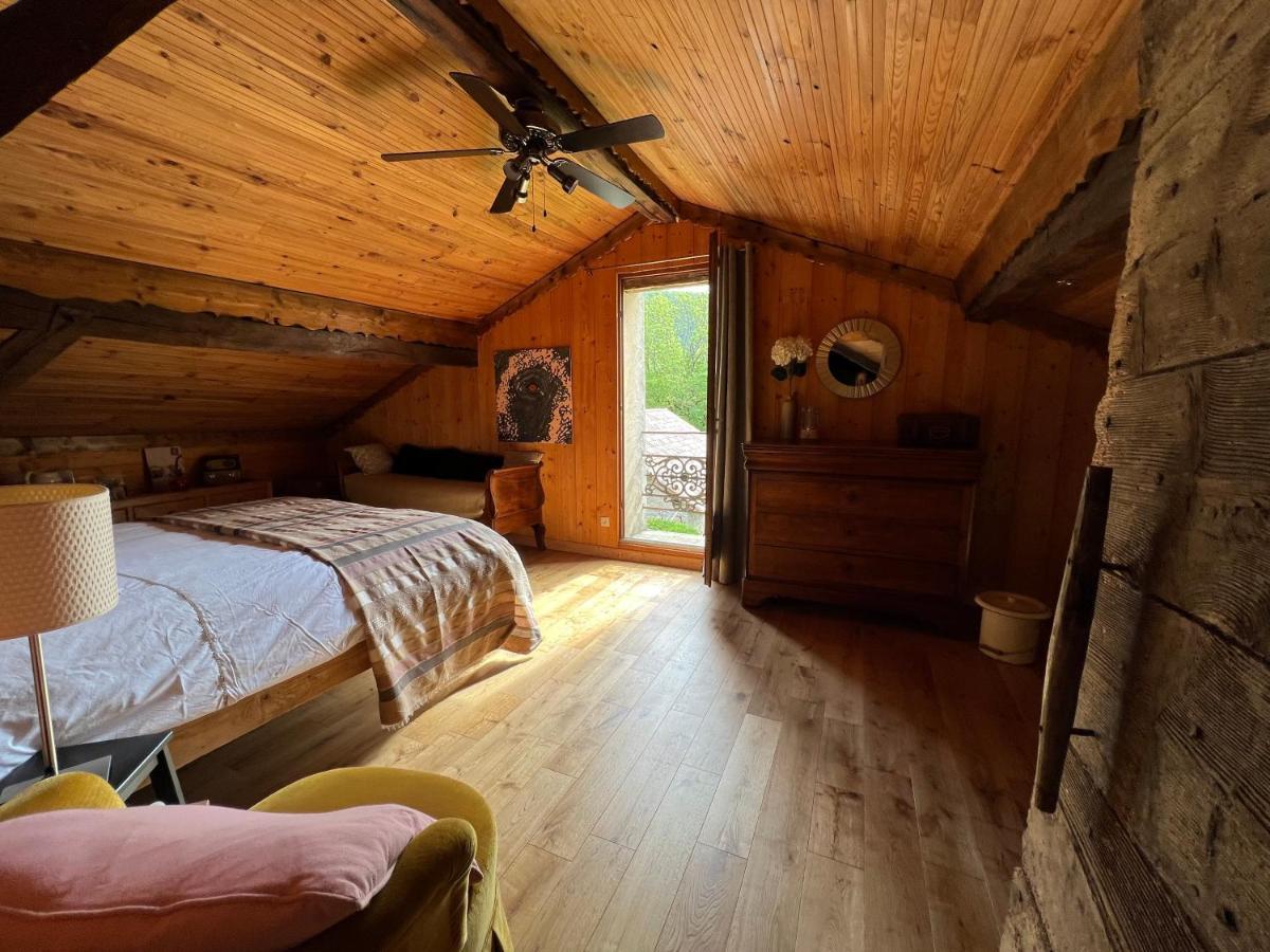 Les Granges De L'Eblouaz Bed and Breakfast Saint-Rambert-en-Bugey Exteriör bild